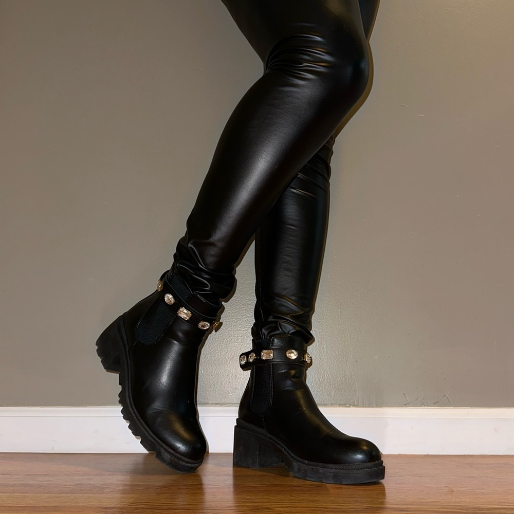 Black Boots